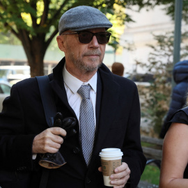 El cineasta Paul Haggis a su llegada al juicio en Nueva York- 19/10/2022