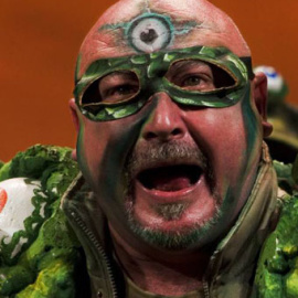 El chirigotero y cadista Manolo Santander. / JORGE ZAPATA (EFE)