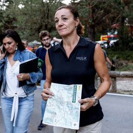 03/09/2019.- Dolores Fernandez Ochoa, hermana de la desaparecida, atiende a los medios de comunicación. / EFE - RODRIGO JIMÉNEZ