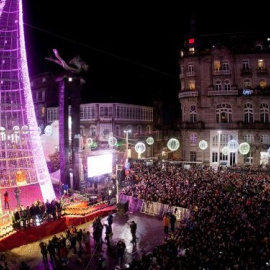 El tradicional encendido de las luces de Navidad en Vigo. EFE / Salvador Sas