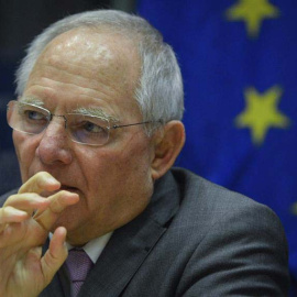 El ministro alemán de Finanzas, Wolfgang Schaeuble, asiste a una reunión en Bruselas. / STEPHANIE LECOCQ / EFE