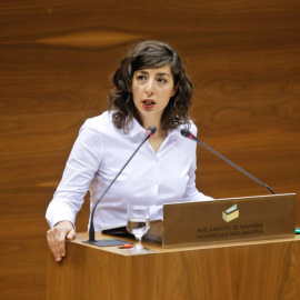 Laura Pérez en el Parlamento de Navarra.