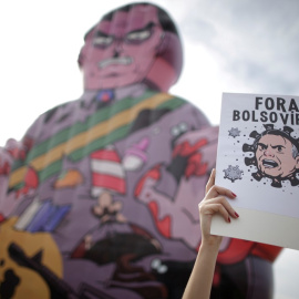 Marcha en Brasil contra Bolsonaro por su gestión frente al coronavirus.