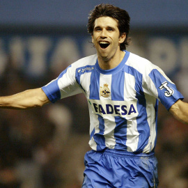 Valerón celebra un gol con el Deportivo en 2006. RAFA RIVAS / AFP