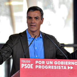 El presidente del Gobierno en funciones Pedro Sánchez, durante su intervención en el Consejo de Política Municipal celebrado hoy en Toledo. EFE/Ismael Herrero