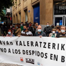 Protesta en Bilbao contra los despidos del BBVA