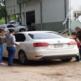 La mujer y el niño se reencontraron con sus familiares en la ciudad de Mar del Plata - Twitter de Gendamería Nacional
