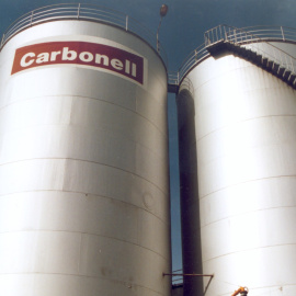 Depósitos de aceite de Carbonell, una de las principales marcas de Deoleo.
