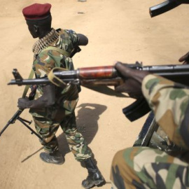 Foto de archivo de un soldado del Ejército de Sudán del Sur. / REUTERS
