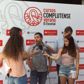 El eurodiputado de Izquierda Unida, Javier Couso, en los Cursos de Verano de la Universidad Complutense en El Escorial. @CursosVeranoUCM