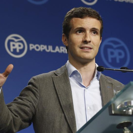 El vicesecretario de Comunicación del PP, Pablo Casado, durante la rueda de prensa que ofreció hoy en Madrid tras la reunión del Comité de Dirección del partido. EFE/Paco Campos