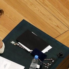 Esperanza Aguirre, en su escaño del Ayuntamiento de Madrid. REUTERS/Andrea Comas/Archivo