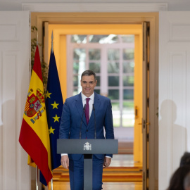 El presidente del Gobierno, Pedro Sánchez, a su llegada para explicar el decreto que prorroga el escudo social tras una rueda de prensa posterior a la reunión del Consejo de Ministros