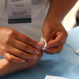 La falta de una sanidad gratuita en algunos países puede obligar a las personas a elegir entre utilizar los servicios o satisfacer otras necesidades básicas. / PIXABAY