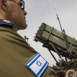 Oficiales del ejército israelí y estadounidense durante un ejercicio militar en Israel. / AFP - JACK GUEZ