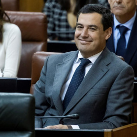 El líder de los populares andaluces, Juanma Marín, en su escaño durante la sesión constitutiva de la XI Legislatura del Parlamento de Andalucía en Sevilla, donde se ha elegido la Mesa de la Cámara, que estará presidida por la diputada de Ci
