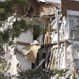Un edificio de viviendas del madrileño barrio de Carabanchel se ha derrumbado.- EFE.