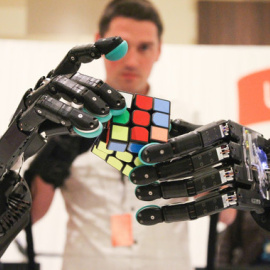 Los científicos se han propuesto crear manos robóticas que imiten a la perfección a las humanas. / Shadow Robot Company