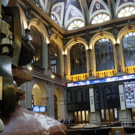 Vista del patio de negociación de la Bolsa de Madrid. EFE/Fernando Alvarado