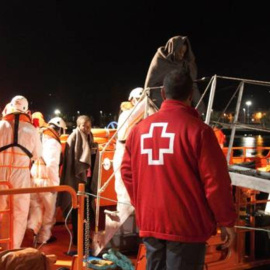 Uno de los últimos rescates a inmigrantes en las costas españolas. EFE