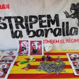 08/01/2019.- Material incautado por la Policía Nacional a los ocho jóvenes simpatizantes de Arran, organización juvenil de las CUP, que ha detenido hoy por desórdenes públicos a las puertas del Tribunal Supremo, donde llegaron a lanzar dos 