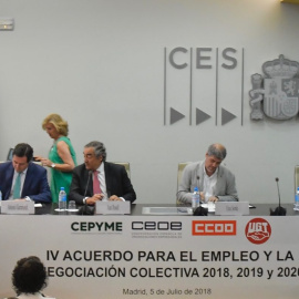 Patronal y sindicatos firman el IV Acuerdo para el Empleo y la Negociación Colectiva (AENC) 2018-2020. EFE