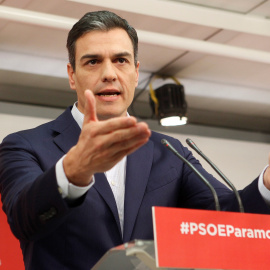 El secretario general del PSOE, Pedro Sánchez, durante la rueda en rueda de prensa tras la reunión de la permanente del partido en la sede de Ferraz.EFE/Víctor Lerena