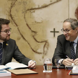 El vicepresident i conseller d'Economia, Pere Aragonés, i el president català, Quim Torra. EFE/Andreu Dalmau.