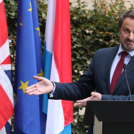 16/09/2019 - El primer ministro de Luxemburgo, Xavier Bettel, hace gestos en una rueda de prensa después de su reunión con Boris Johnson, en Luxemburgo. / REUTERS (Yves Herman)