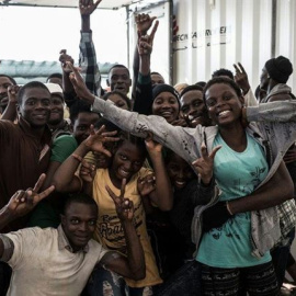 Más de 100 inmigrantes fueron rescatados este jueves en el Mediterráneo por Médicos Sin Fronteras mientras trataban de llegar a costas europeas./ EUROPA PRESS