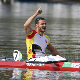 El piragüista español Saul Craviotto celebra su medalla de bronce en la final de K-1 200m en los JJOO de Río. REUTERS/Murad Sezer