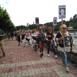 Familiares de presos en la zona turística de Plentzia (Bizkaia). DA