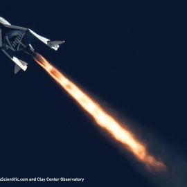 Un SpaceShipTwo de Virgin Galactic durante un vuelo de prueba en 2013.Mars Scientific/Clay Center Observatory