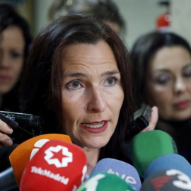 La portavoz de Educación del PSOE en el Congreso, Luz Martínez Seijo, en declaraciones en el Congreso de los Diputados. EFE/Chema Moya/Archivo