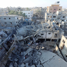 Un edificio dañado tras un ataque israelí en el campamento de refugiados de Nuseirat, en la Franja de Gaza, a 30/12/2023