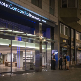 Los Mossos continúan la búsqueda sin éxito del padre que asesinó a su hijo en Barcelona