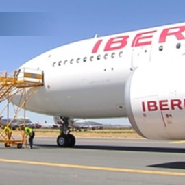 Sin acuerdo entre Iberia y los sindicatos para desconvocar la huelga de asistencia en tierra