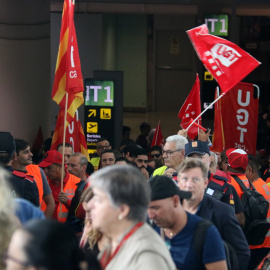 5-1-2024 Treballadors de 'handling' d'Iberia arribant a la concentració de l'aeroport del Prat
