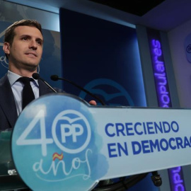 El vicesecretario de Comunicación del PP, Pablo Casado, durante la rueda de prensa que ha ofrecido hoy tras la reunión del Comité de Dirección, en la sede del partido. EFE/Zipi