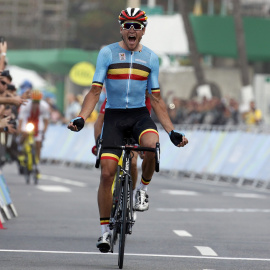 El belga Greg Van Avermaet celebra su victoria en la prueba de ciclismo en ruta. /REUTERS