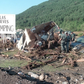 Aspecto del camping tras la riada que inundó y arrasó la zona. EFE