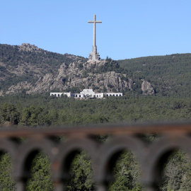 Vista del Valle de los Caídos, situado en el municipio madrileño de San Lorenzo de El Escorial, donde se encuentran enterrados los restos del dictador Francisco Franco. EFE/ Ángel Díaz