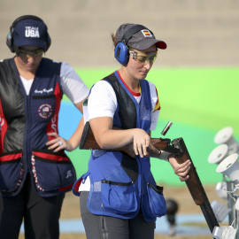 Fátima Gálvez carga su escopeta durante la disputa de la medalla de bronce. /REUTERS