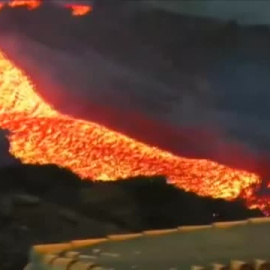 Se abre una nueva boca en la parte del sudeste del volcán