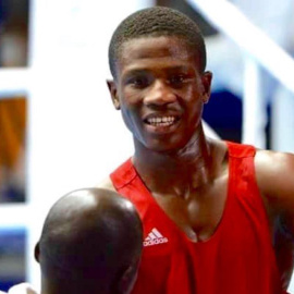 El boxeador de Namibia Jonas Junius.
