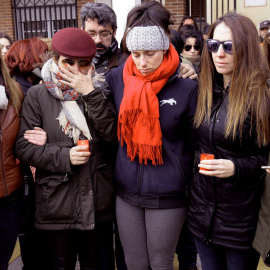 Vecinos, amigos y familiares de Miriam, la joven de 25 años asesinada en Meco./EFE