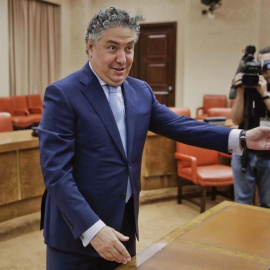 El secretario de Estado de Seguridad Social, Tomás Burgos, detalla las principales líneas del proyecto de ley de presupuestos para el próximo año durante su comparecencia hoy ante la comisión de Presupuestos del Congreso. EFE/Emilio Naranjo