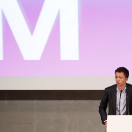 El portavoz de Más Madrid, Íñigo Errejón, durante su intervención en la asamblea para concretar los detalles de su participación en las elecciones generales del 10-N. EFE/ Ballesteros