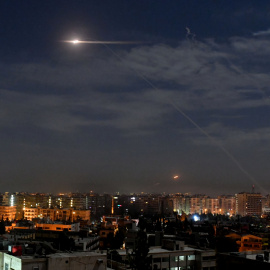 El ejército israelí ha bombardeado varios “objetivos iraníes” en el área de Damasco. / REUTERS