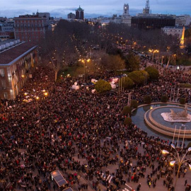 Manifestantes este sábado en la plaza de Neptuno